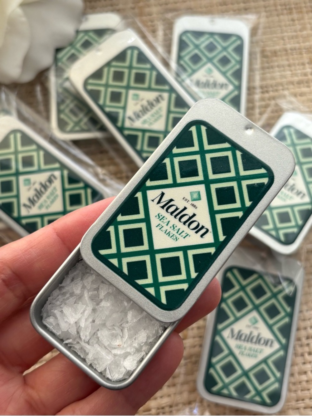 Maldon Sea Salt Flakes Pocket Tin - Picture 2 of 4